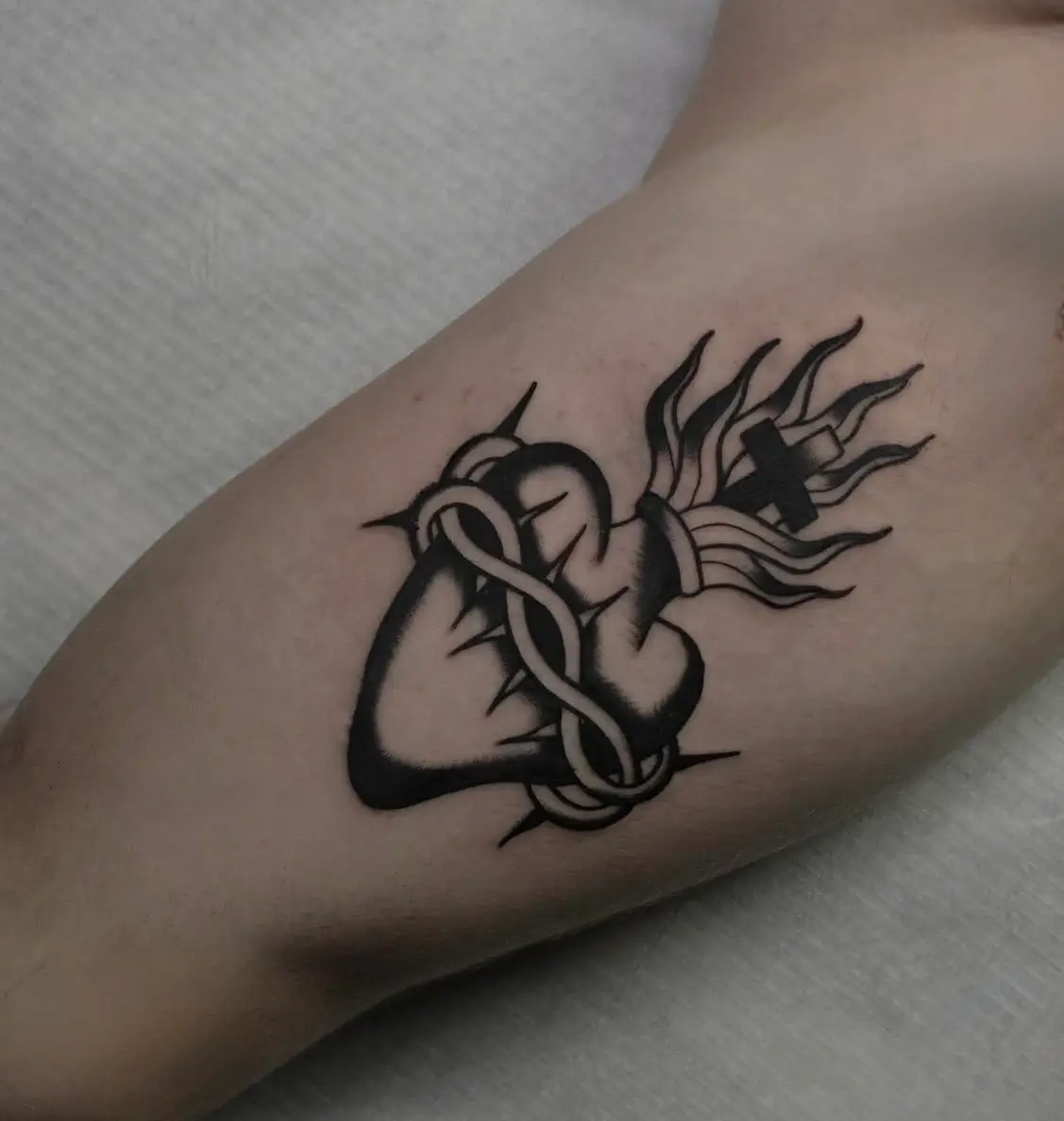 Traditionelles Sacred Herz Tattoo